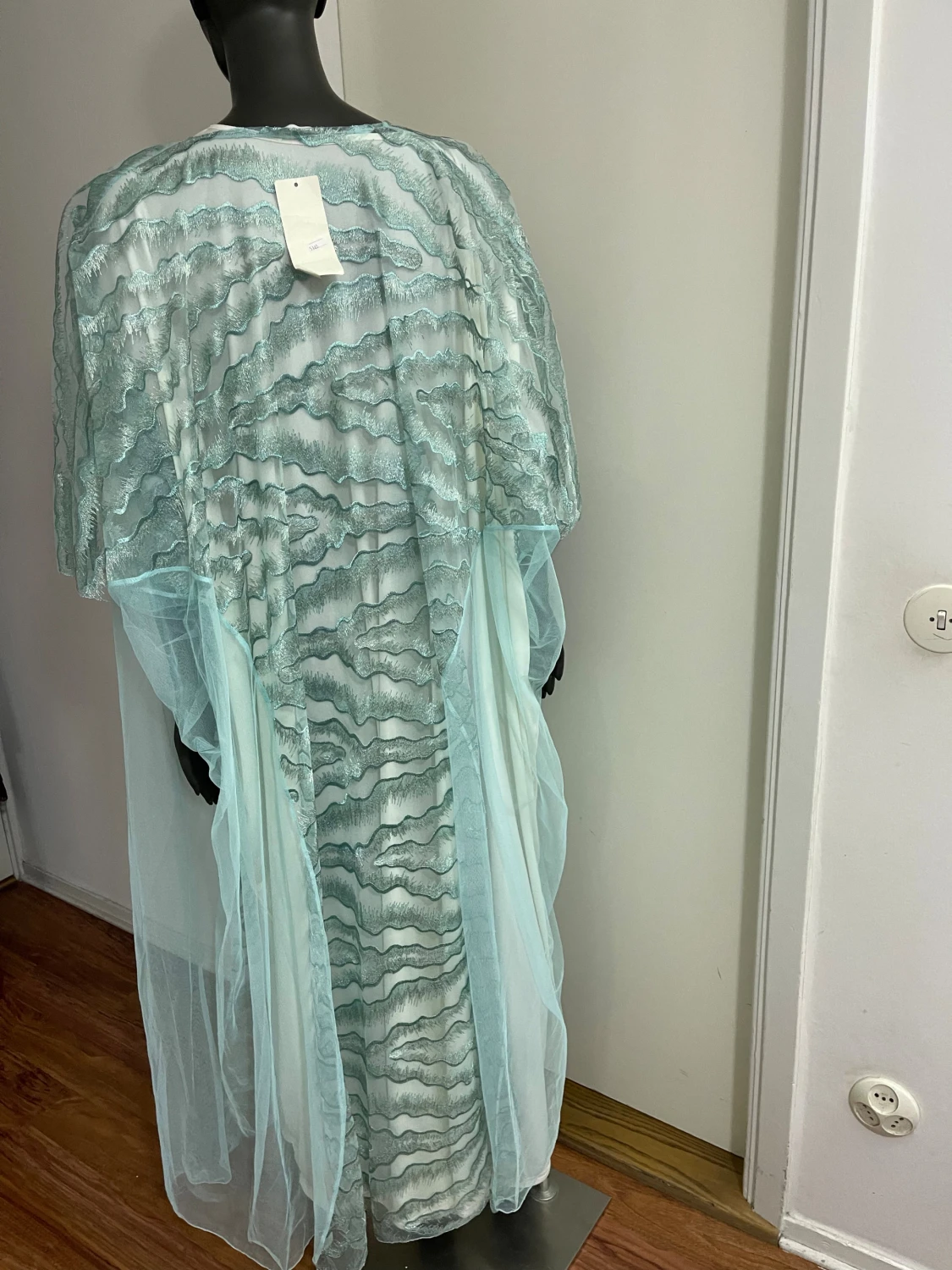 Ljusblå långklänning i mesh - 1