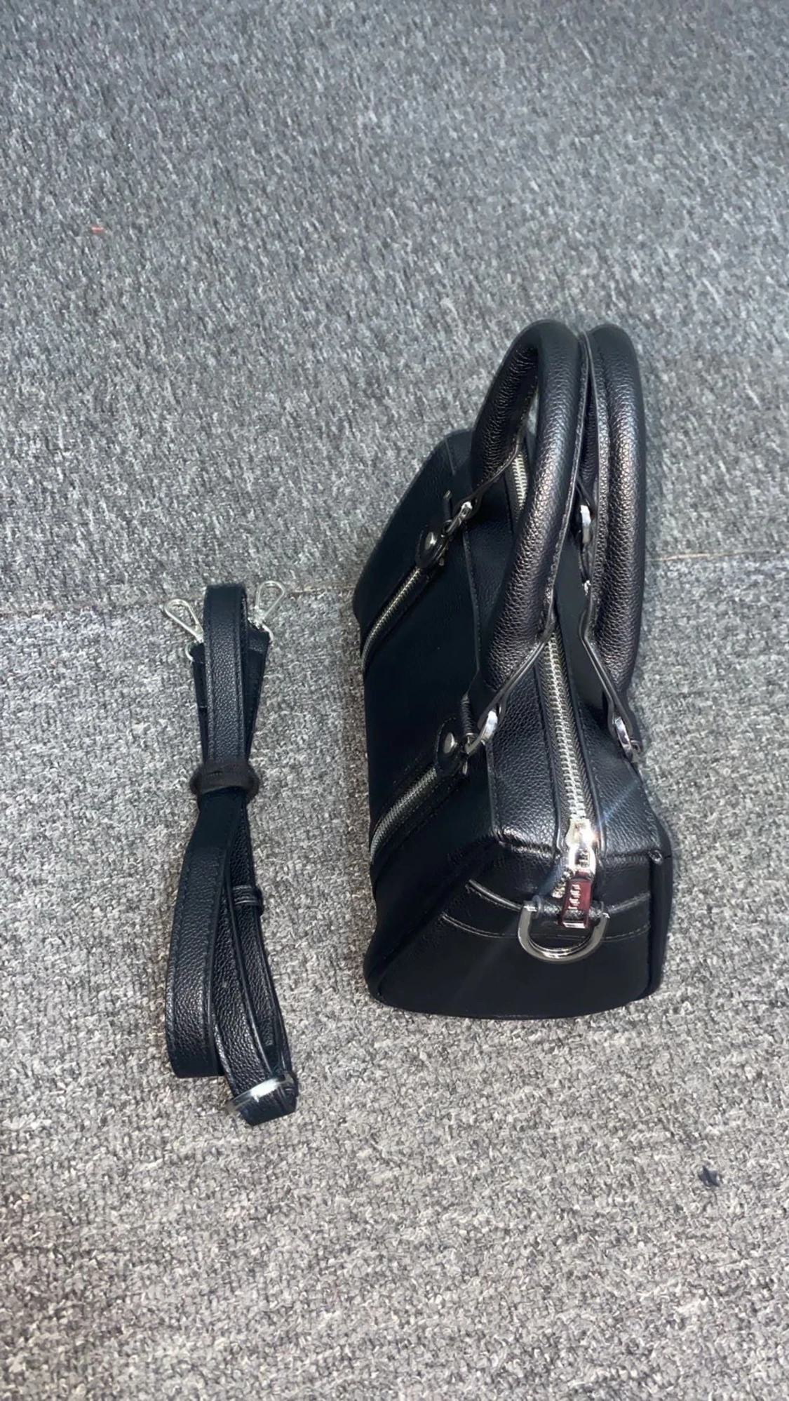 Svart handväska från Misako - 3