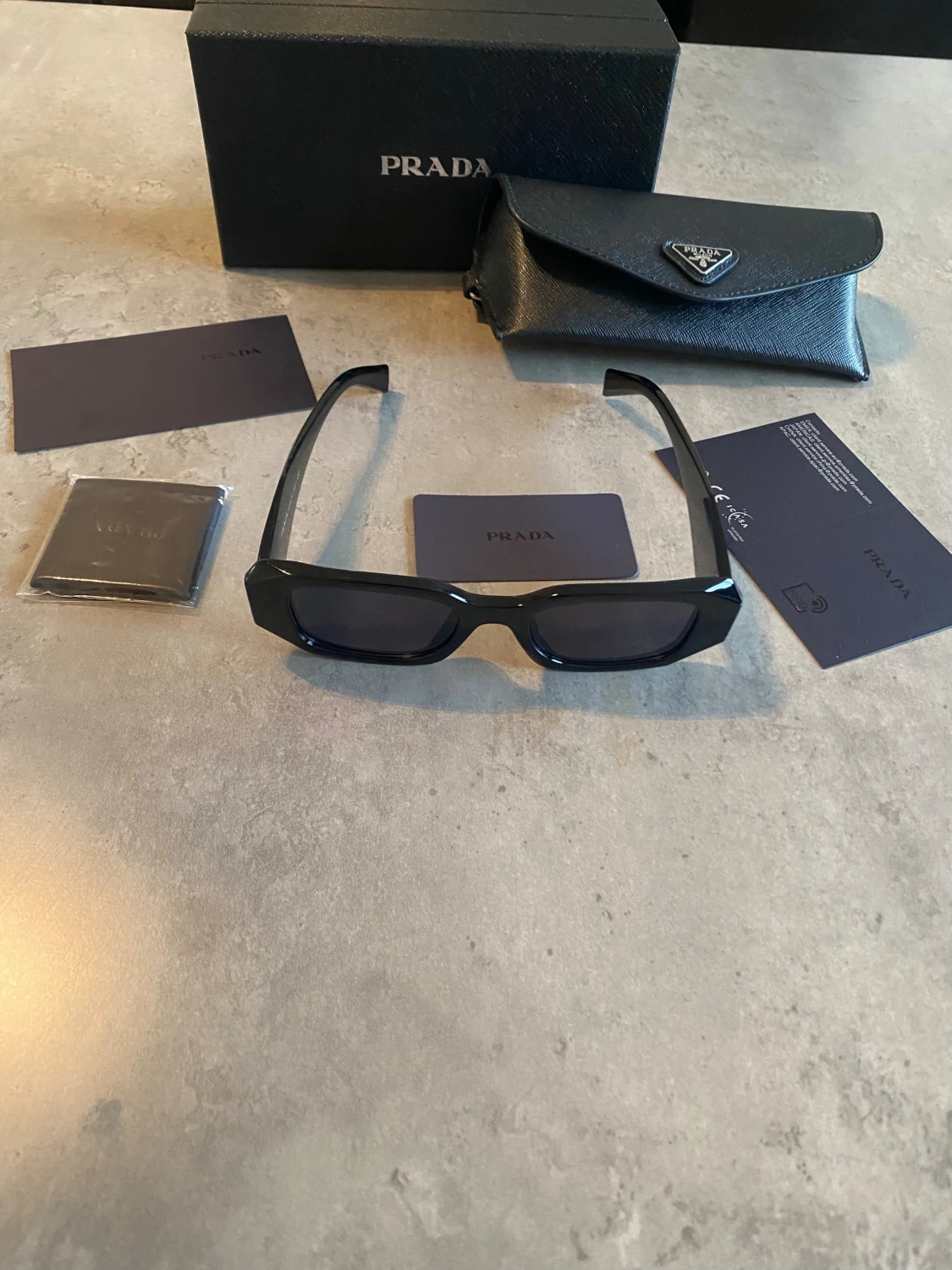 Prada Solglasögon  - 3