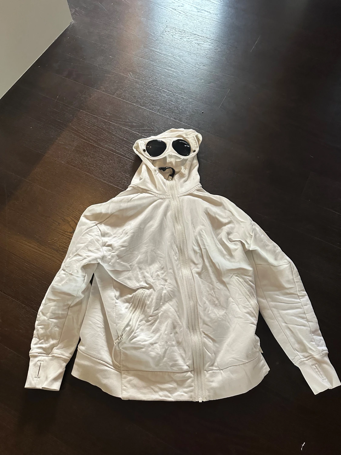 Vit hoodiejacka från C.P. Company