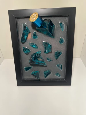 Eros parfym tavla - Eros parfym. (tavla)