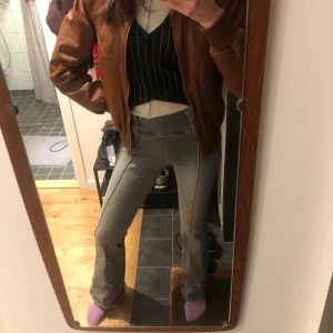 Coola byxor - Coola byxor från Urban Outfitters! W25, L 32