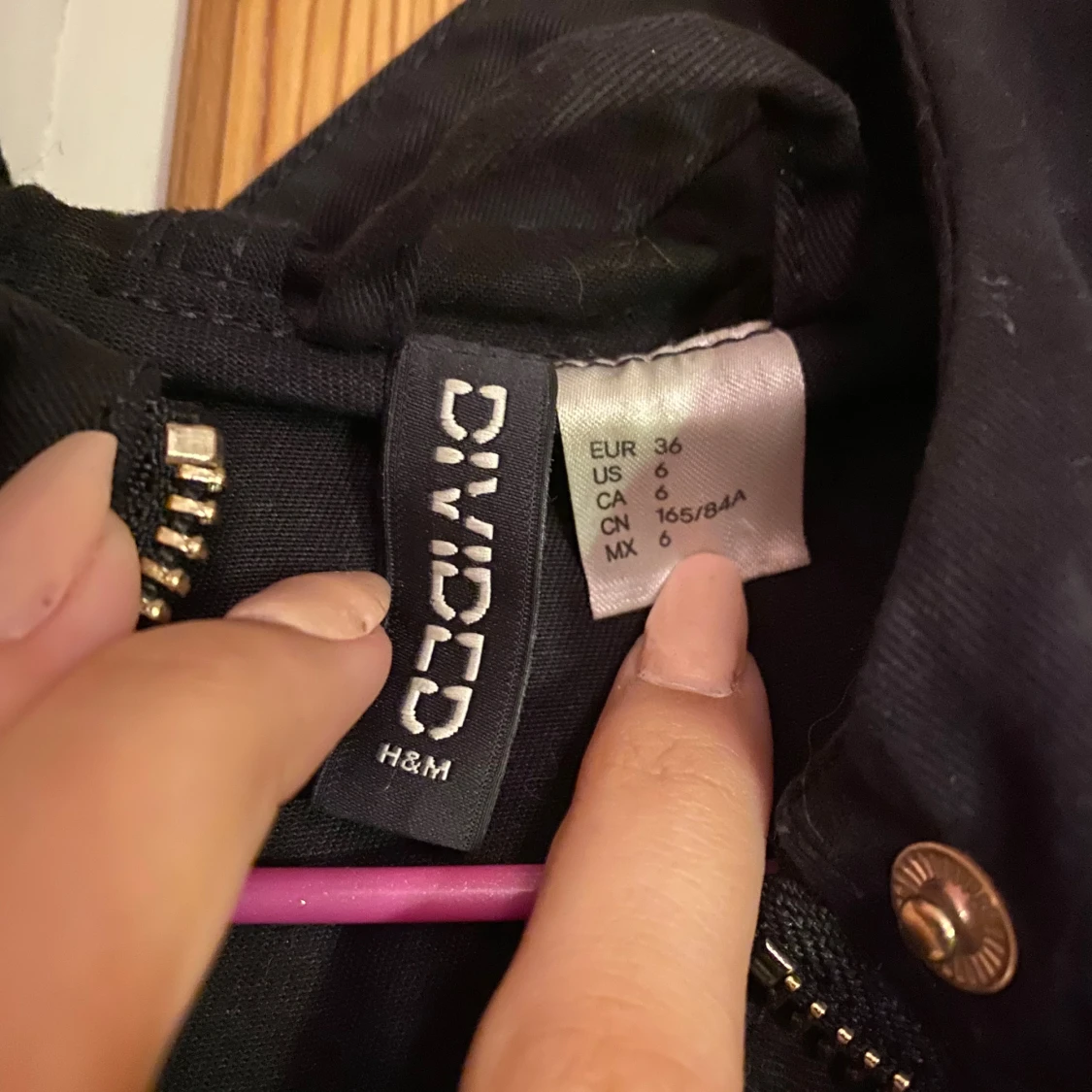 Svart parkajacka från H&M  - 3