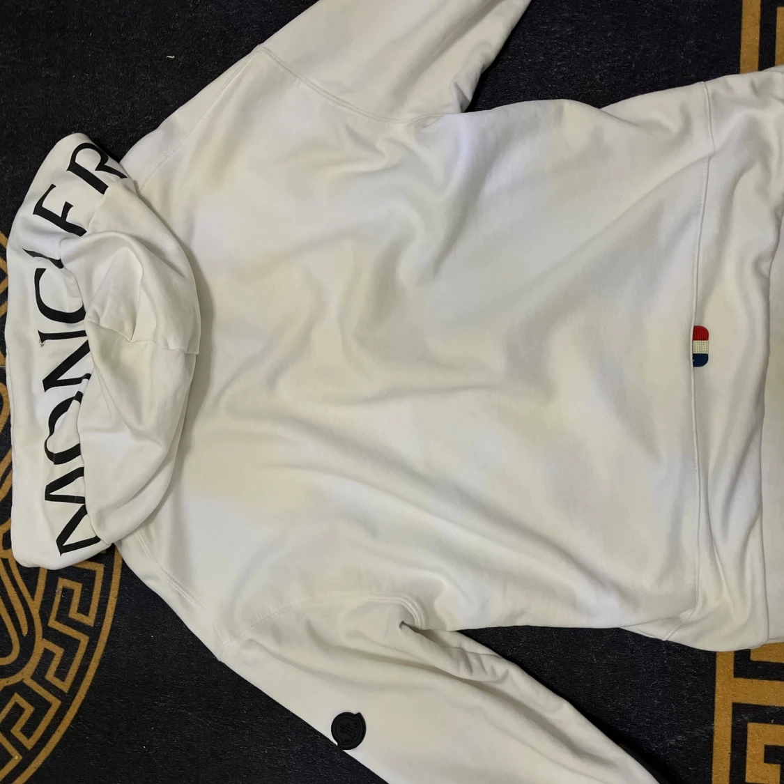 Vit hoodie från Moncler med half zip - 1