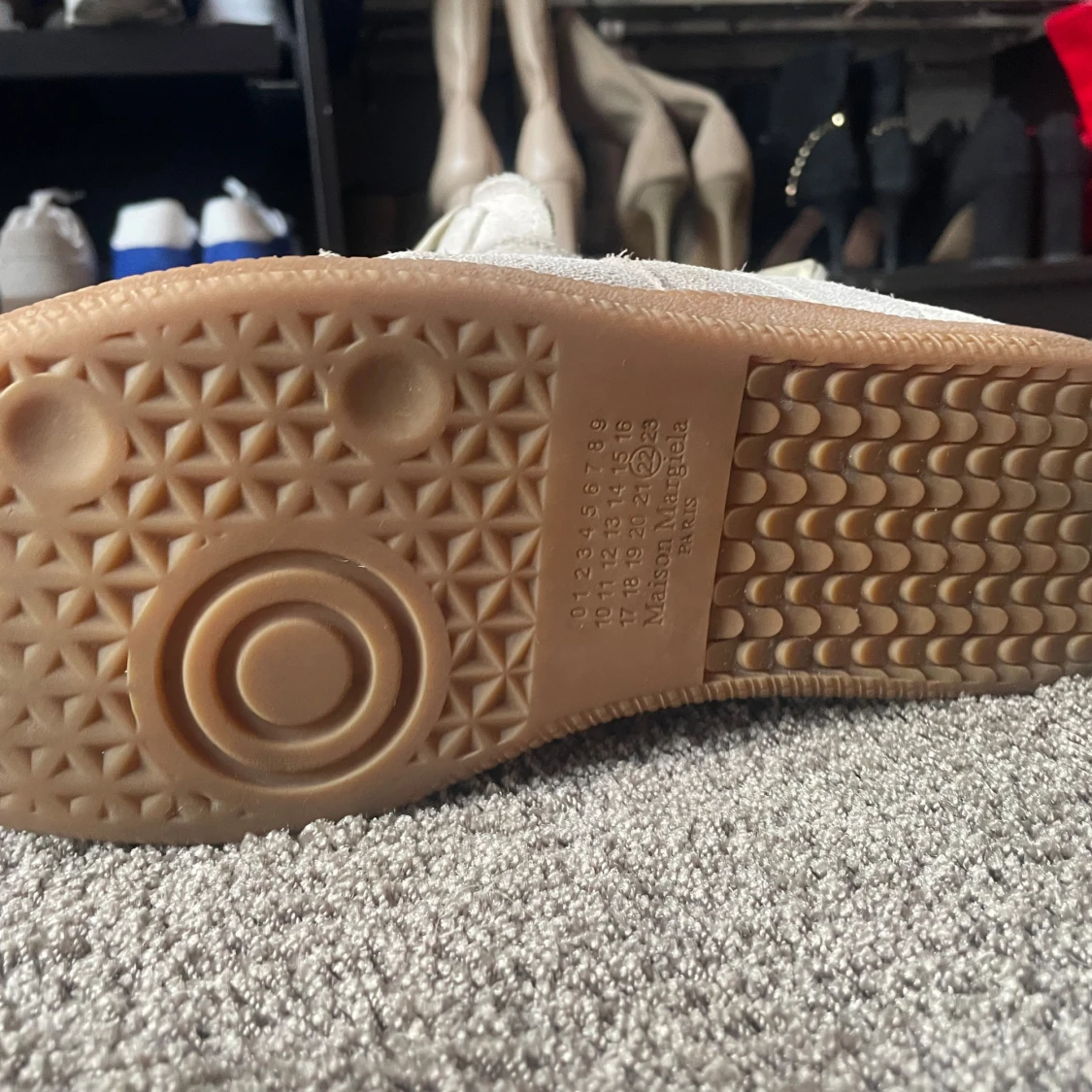 Maison Margiela vita sneakers i mocka - 3