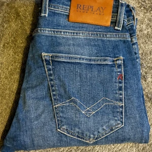 Replay Grover  - Ljusblåa Replay Jeans||Skick 9/10||Storlek 29/32||Modell Grover||Skriv vid minsta intresse||