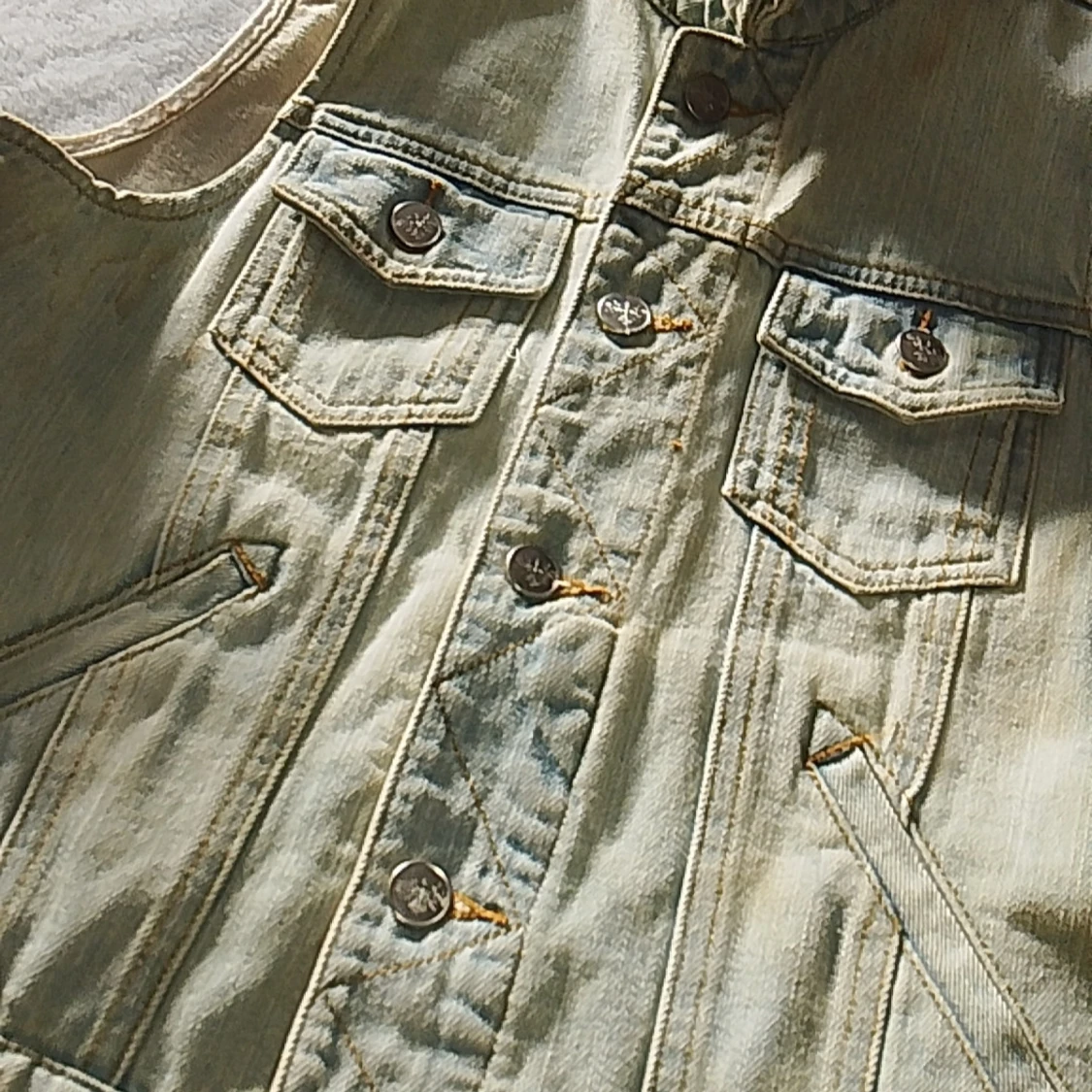 Ljusblå jeansväst från Broken Arrow - 2