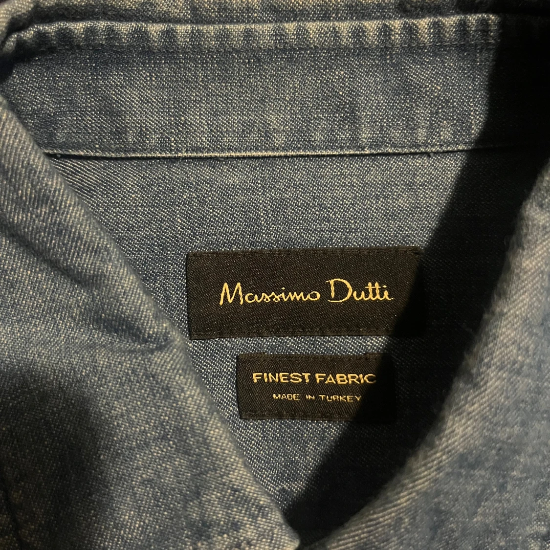 Blå skjorta från Massimo Dutti - 1