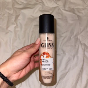 Schwarzkopf Gliss Total Repair spray - Hälften är kvar. 