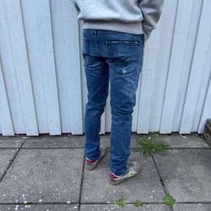 Replay Anbass jeans  - Replay jeans - Modell: Anbass - Storlek: W28/L32 - skick: 9/10 - Nypris runt 2000kr 