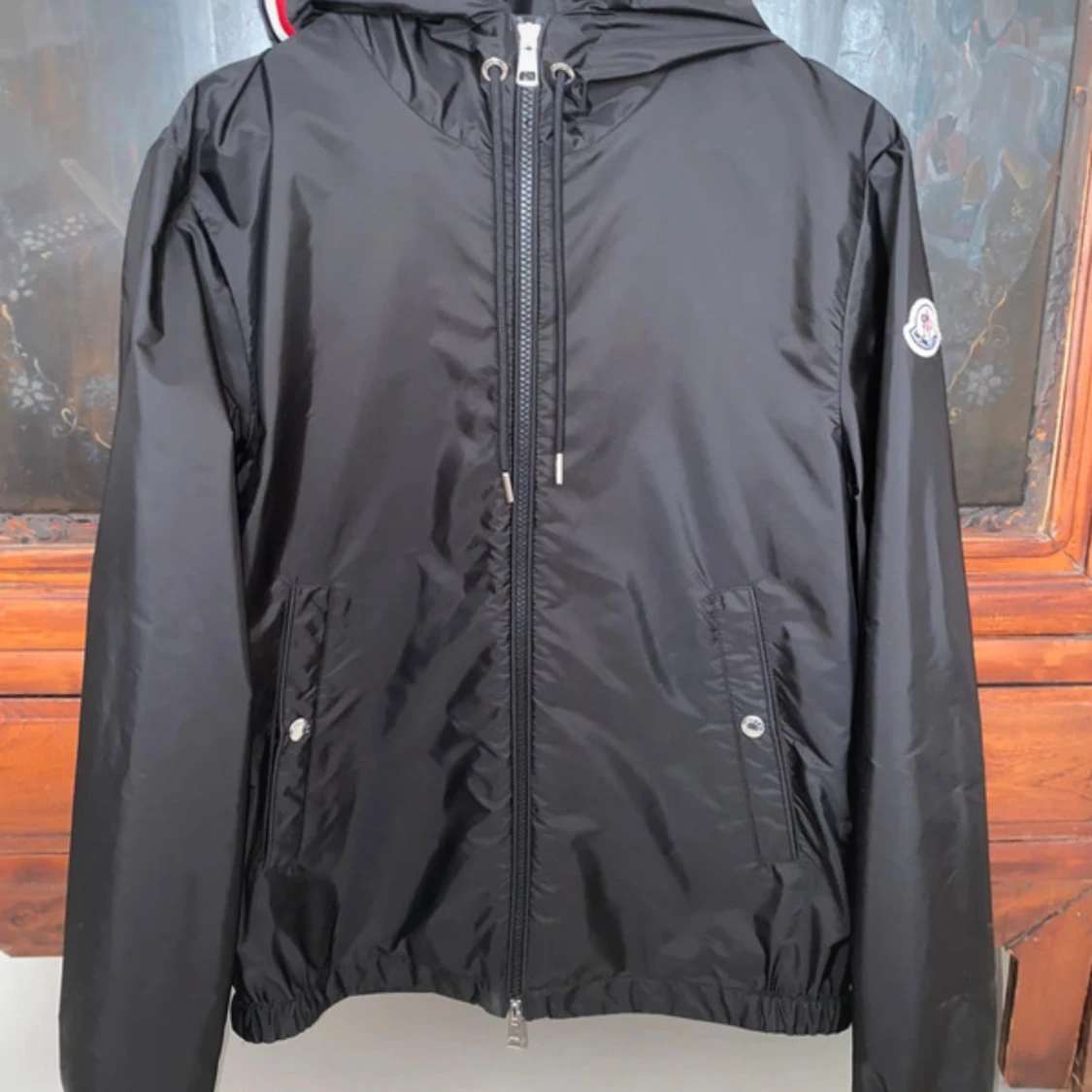 Svart vindjacka från Moncler