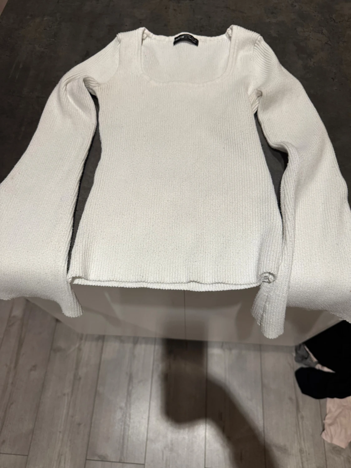 Vit ribbad långärmad topp från SHEIN