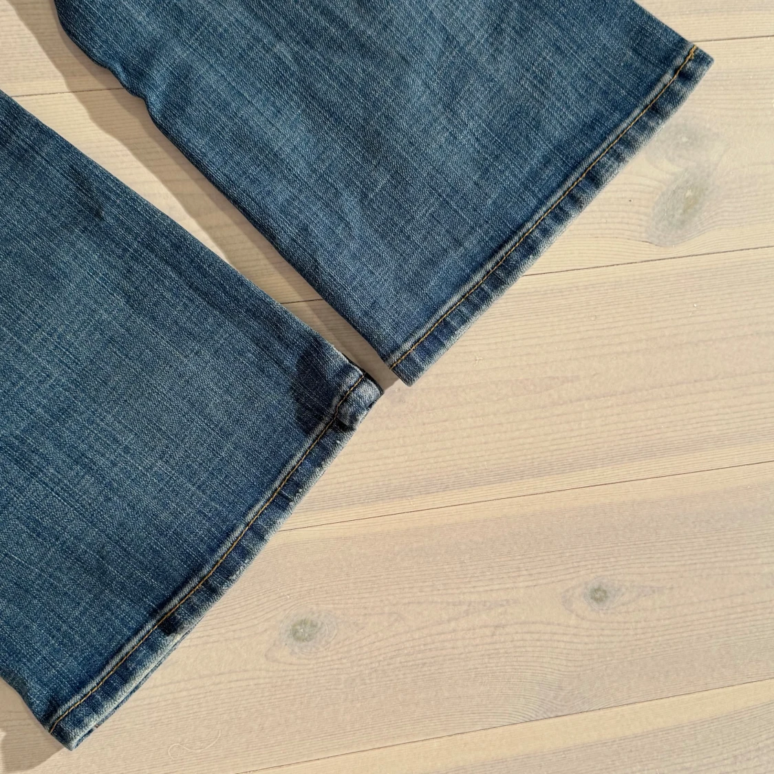 Low bootcut jeans  - 4