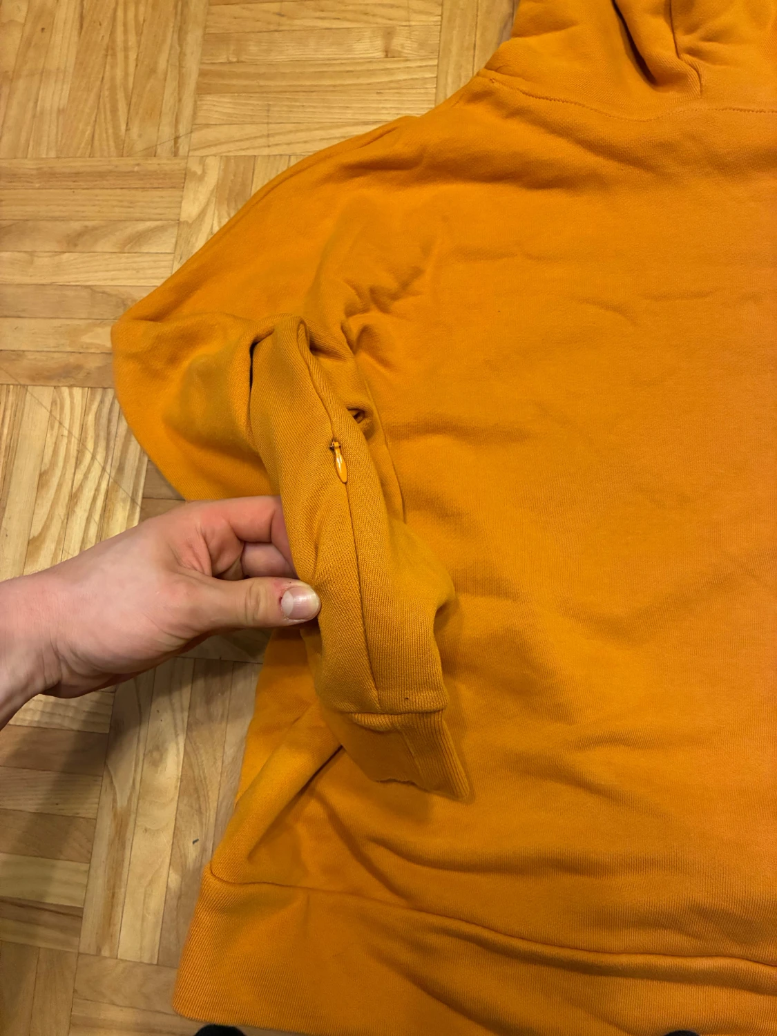 Orange hoodie från Adidas med logga - 5