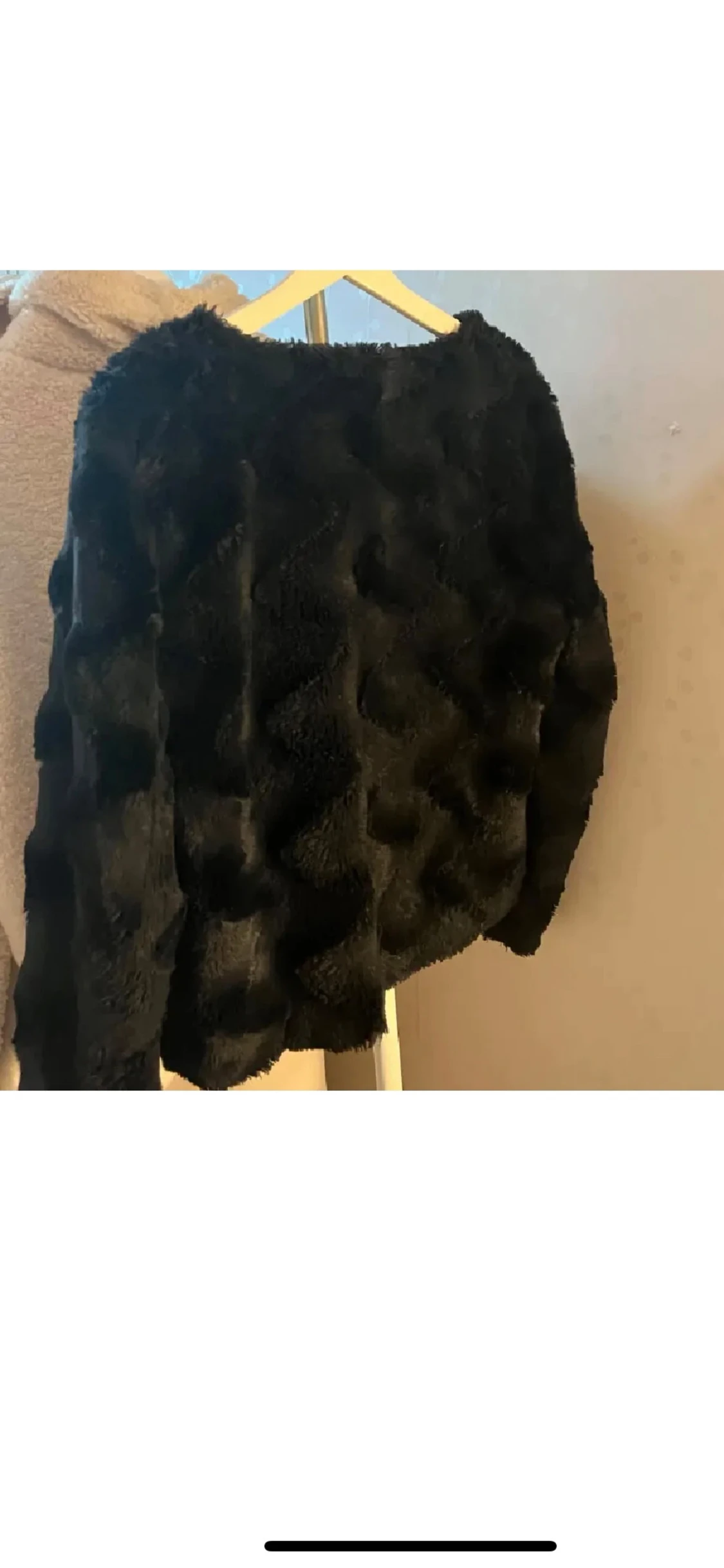 Svart pälsjacka från Vero Moda - 1