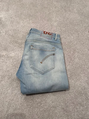 Dondup George  - Ljusblåa Dondup George hör av dig via dm vid fungeringar😇🤗