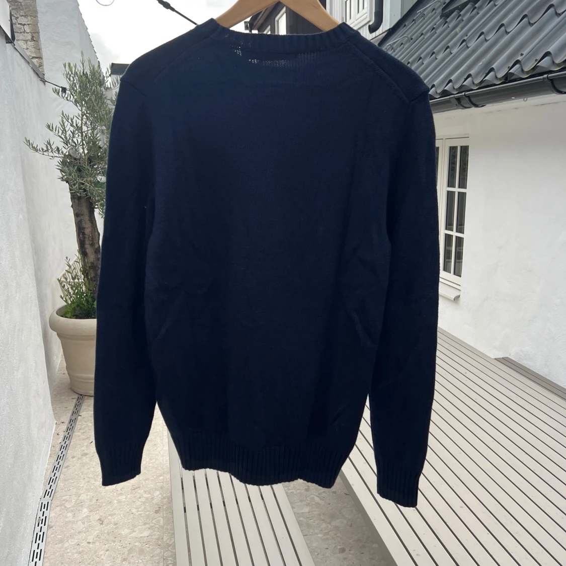 Mörkblå stickad tröja (Helt ny) - 3