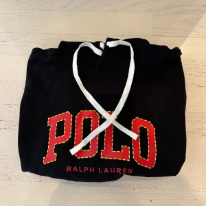 Ralph Lauren Hoodie! - Helt ny RL Hoodie! | bästa färgen nu till de kallare tiderna på året | storlek L passar S/M | skriv innan köp vid frågor mm/// GC💌