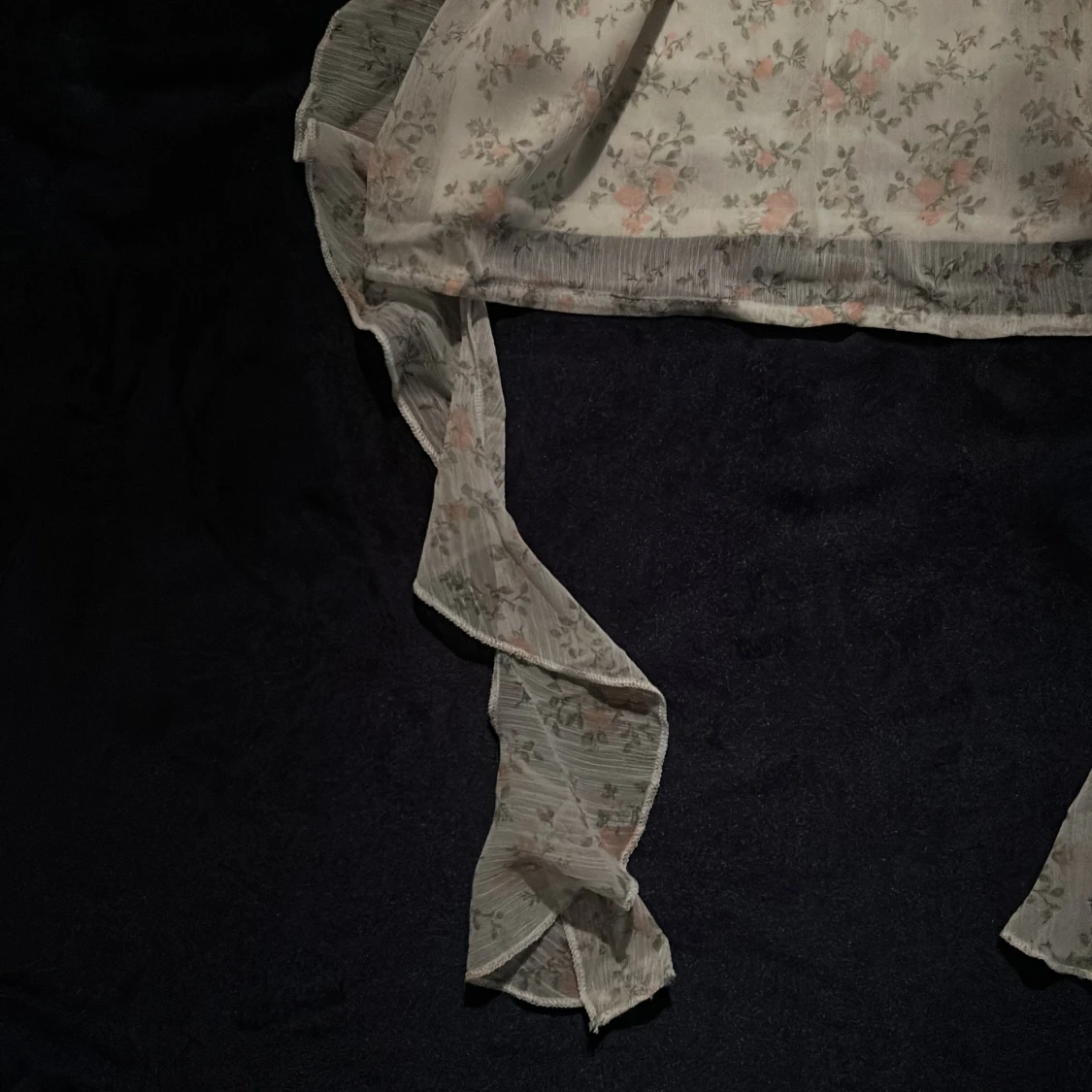 Blommig volangblus från Gina Tricot - 2