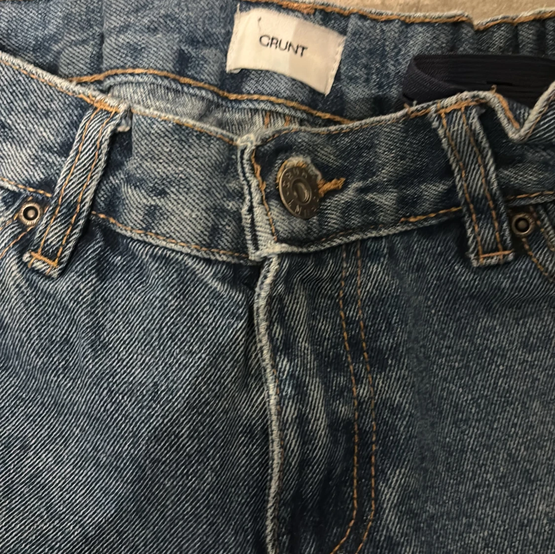 Blå jeans från Grunt med rak passform - 2