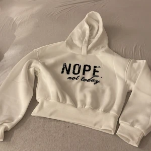 Nytt set hoddies och byxa - Helt nytt hoddies och byxa