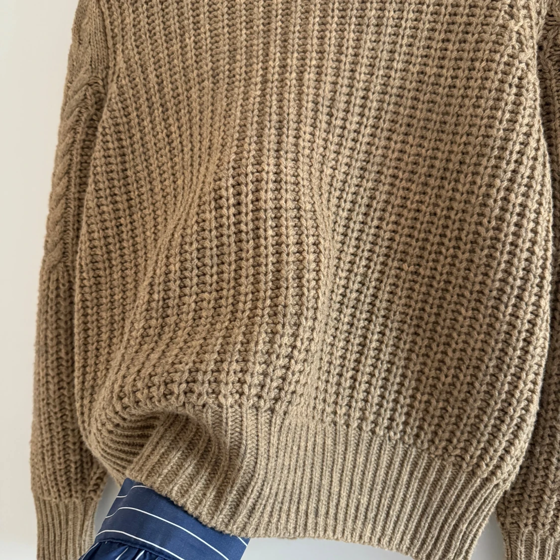 Beige stickad tröja Lindex  - 4