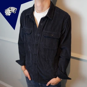 MANCHESTER OVERSHIRT - Manchester overshirt från Hollister | Strl: S | Skick: 9/10 | Modellen är 182cm | Hör av dig om du har någon fundering! 