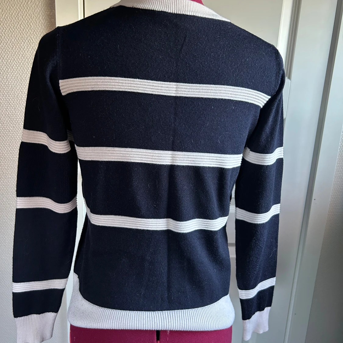 Randig stickad tröja från GANT - 1