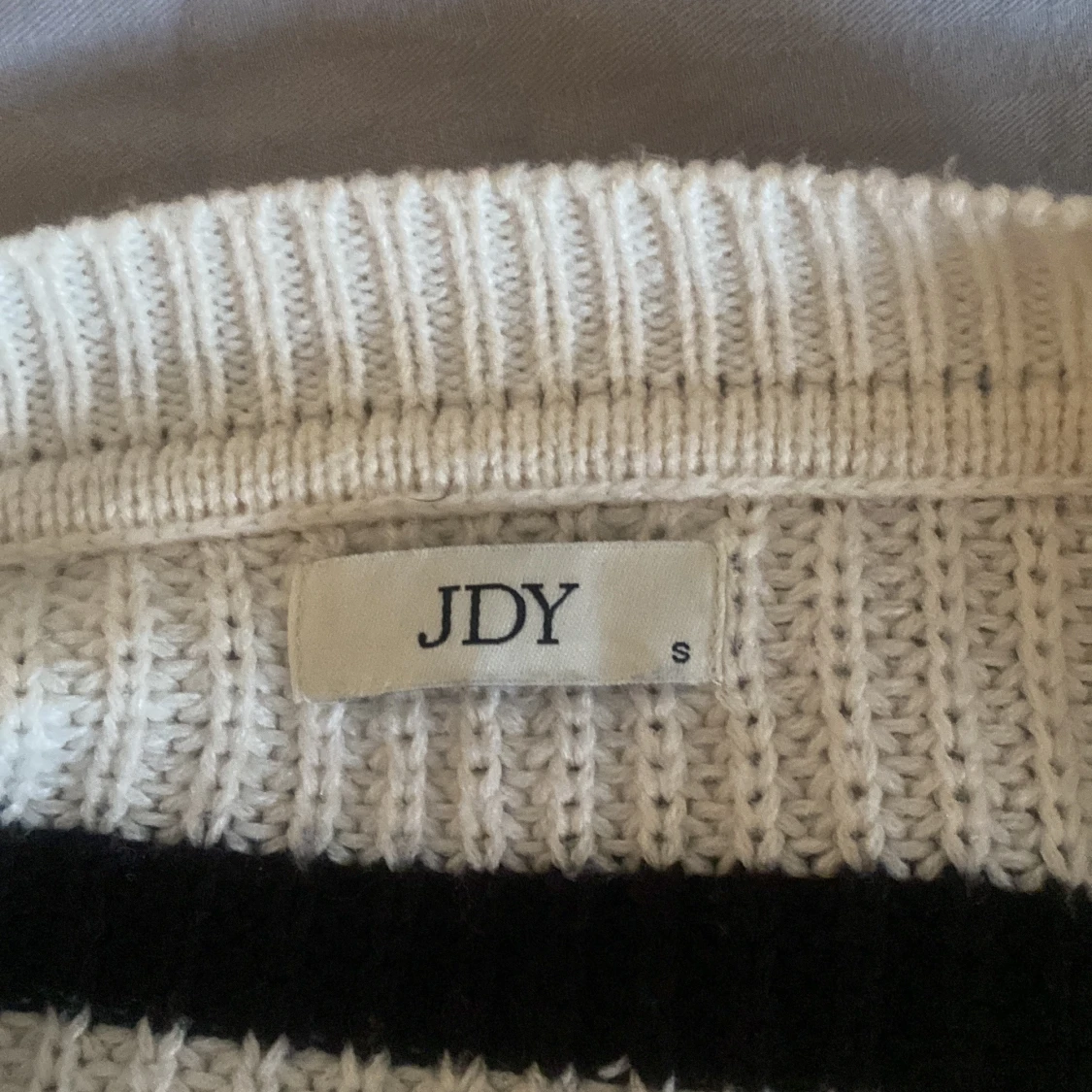 Randig stickad tröja från JDY - 91