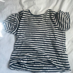 Randig T-shirt  - Randig T-shirt 