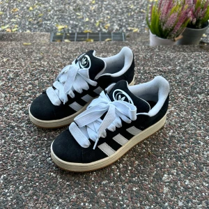 Adidas campus 00s - Säljer mina adidas campus 00s då dem inte kommer till användning längre, använda ett fåtalgånger, är mycket bra skick 