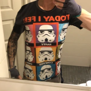 Retro Star Wars T-shirt - Medium, tight form