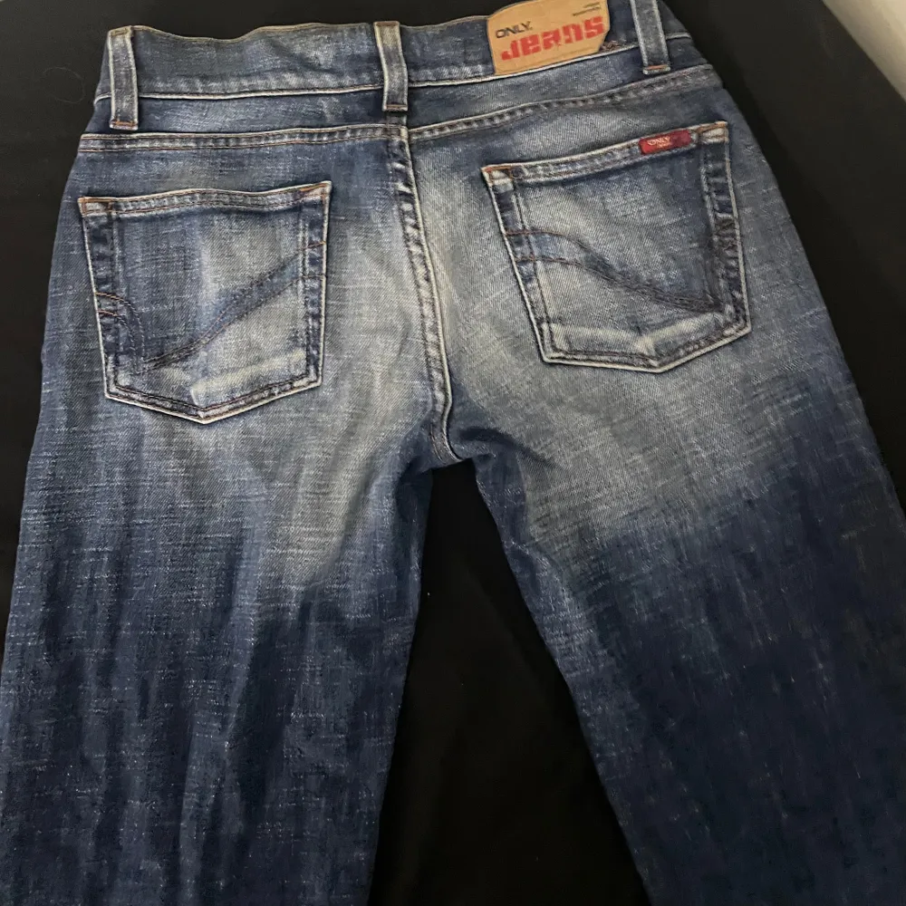 Super söt lågmindjade jeans som inte längre passar💞. Jeans & Byxor.