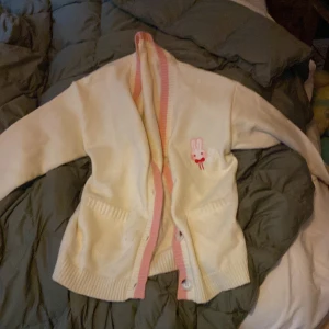 Superfin cardigan !  - Köpt för 415kr 💕 Sänker eftersom jag vill bli av med den 