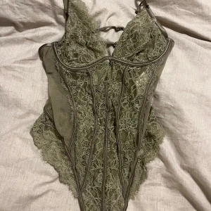 Hunkemöller body  - Säljer min hunkemöller body som aldrig är använd. Storlek S 