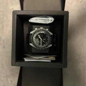 Klocka  - Säljer en riktigt snygg och fräsch klocka pga att jag blev lurad då när jag fått den märkte att det inte var ett original 