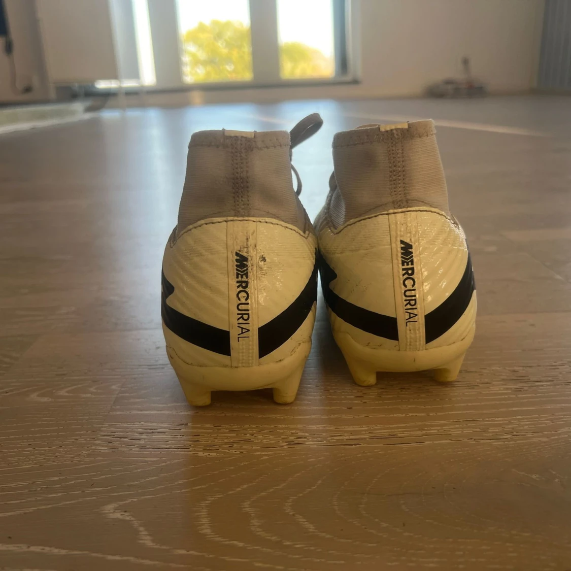 Beige Nike mercurial fotbollsskor - 93