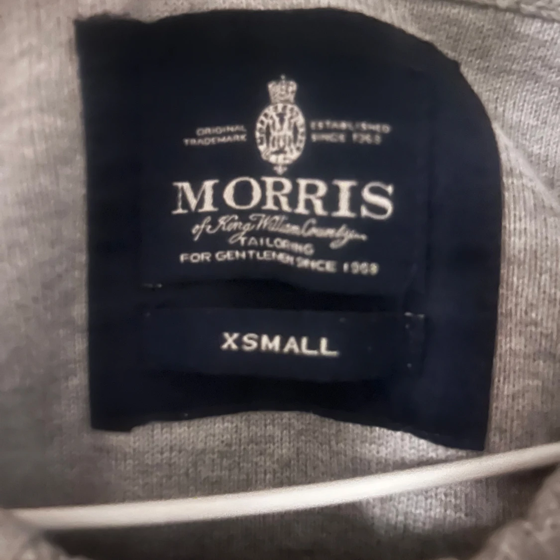 Grå tröja från Morris - 90