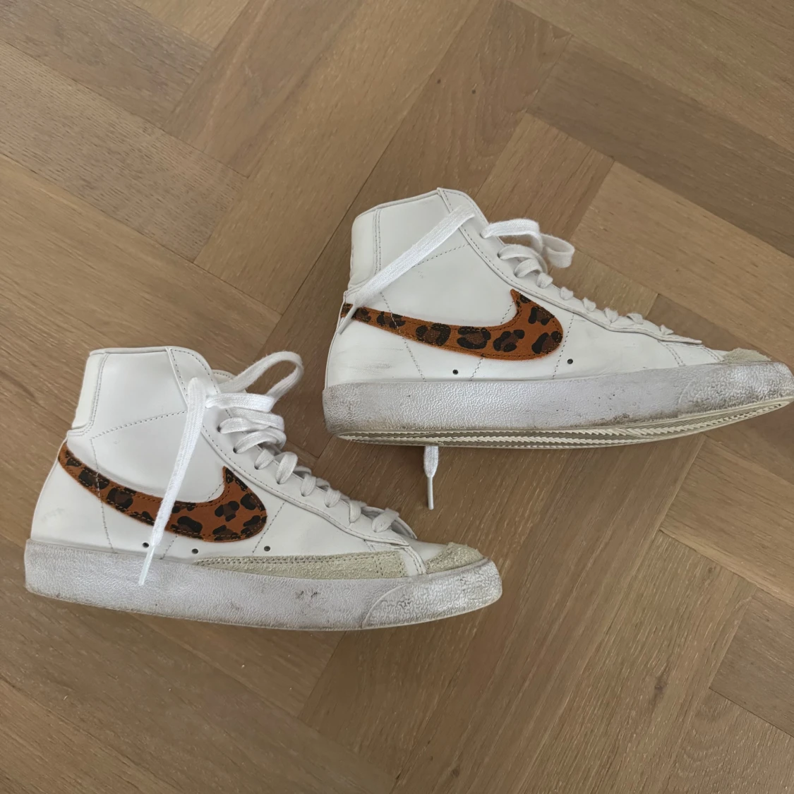 Nike Blazer med leopardmönster - 90