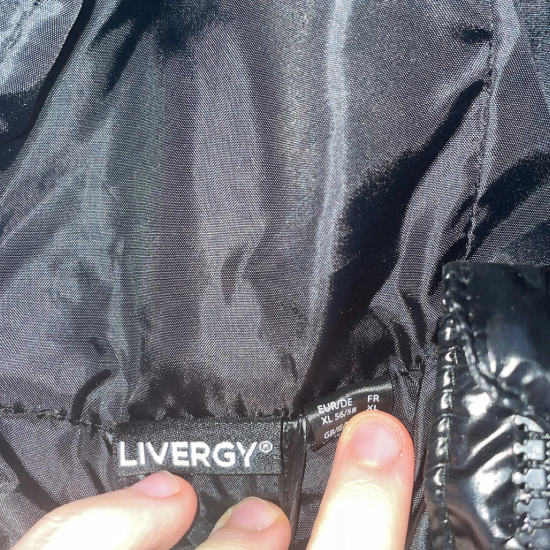 Svart pufferjacka från Livergy - 91