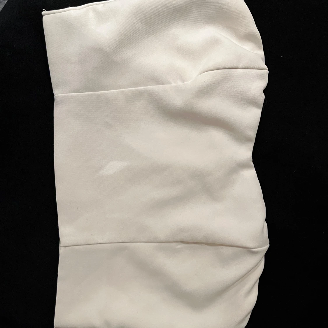 Vit topp med dragkedja