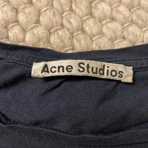 Acne studios T-shirt - Söt T-shirt 