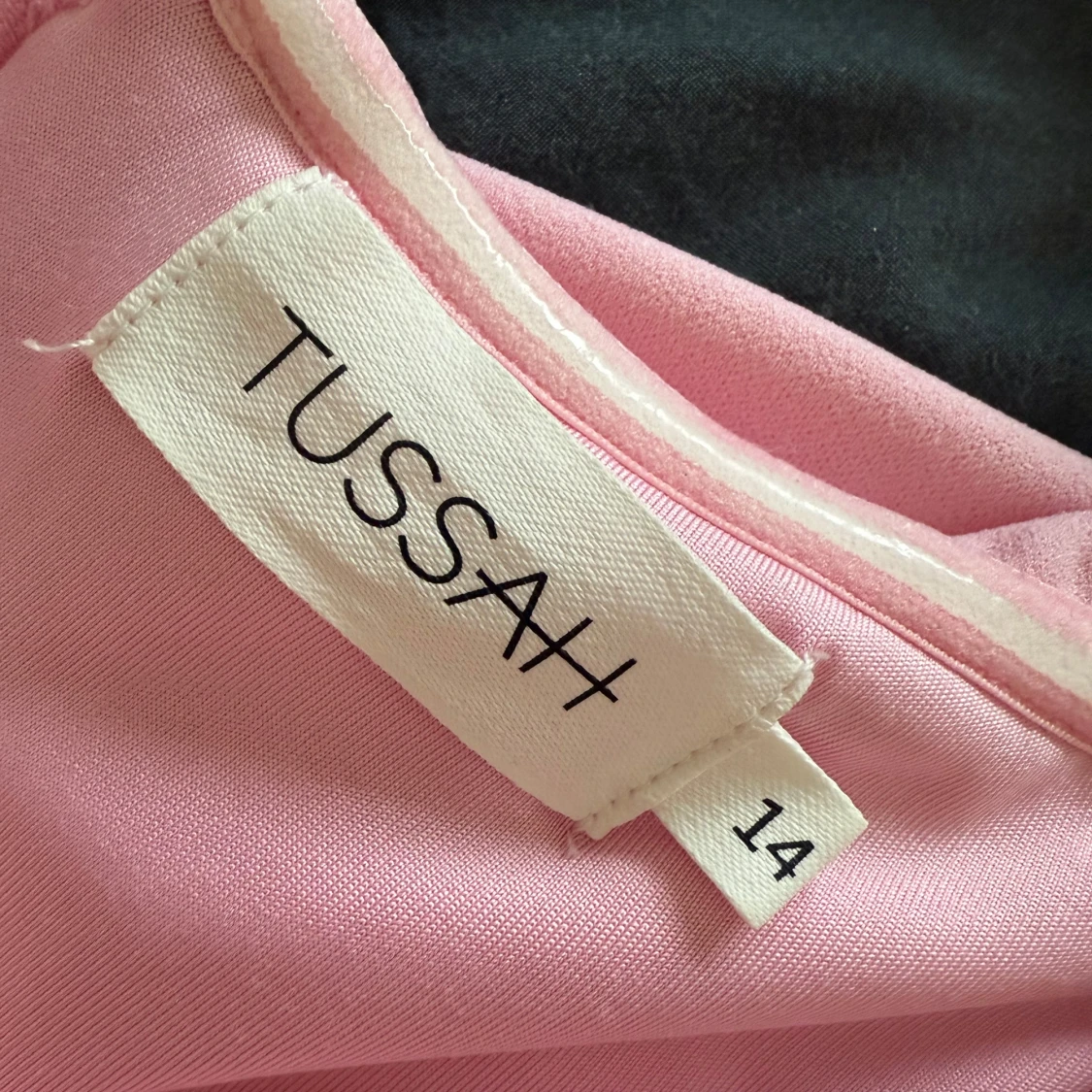 Rosa klänning från Tussah - 91