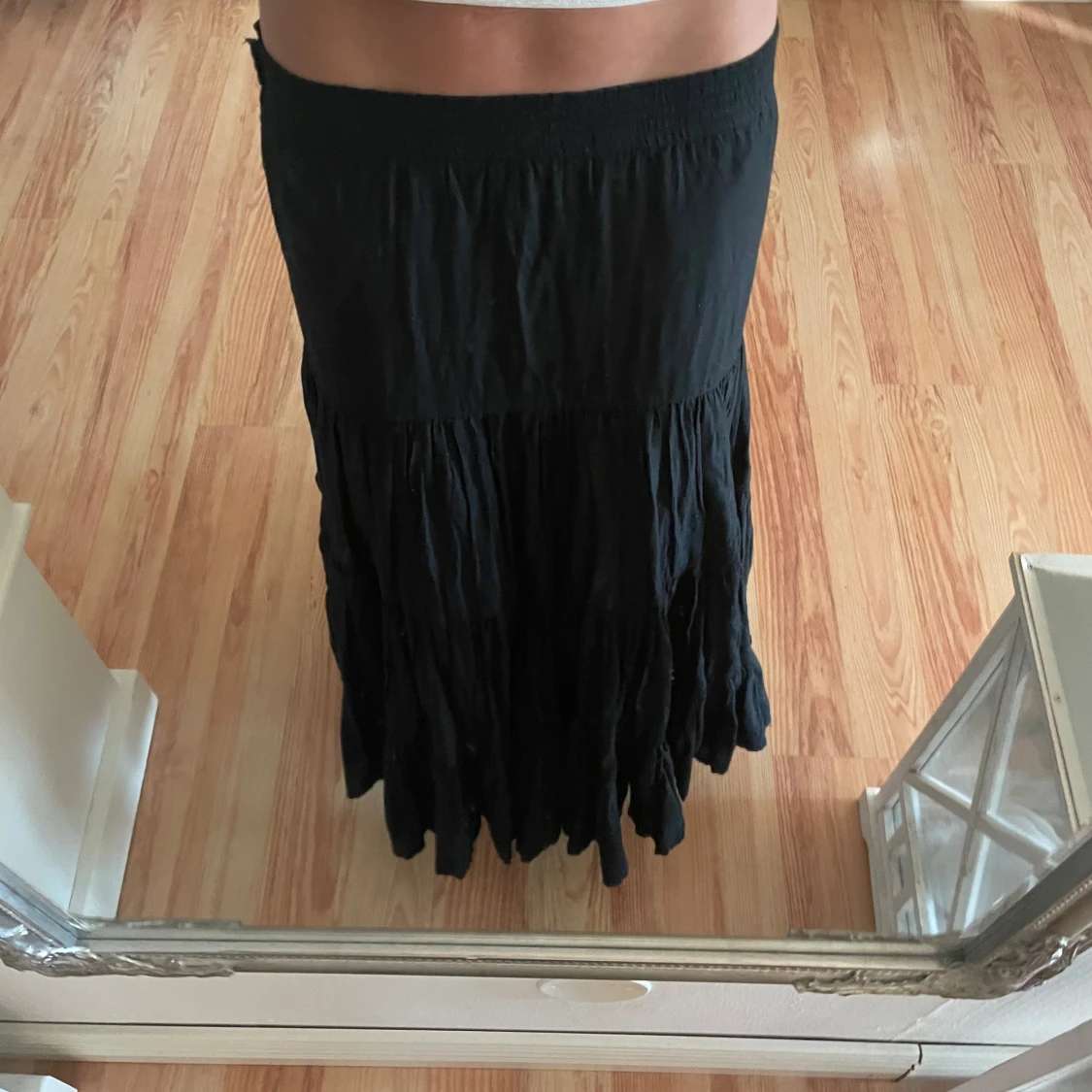 Svart långkjol från Zoul