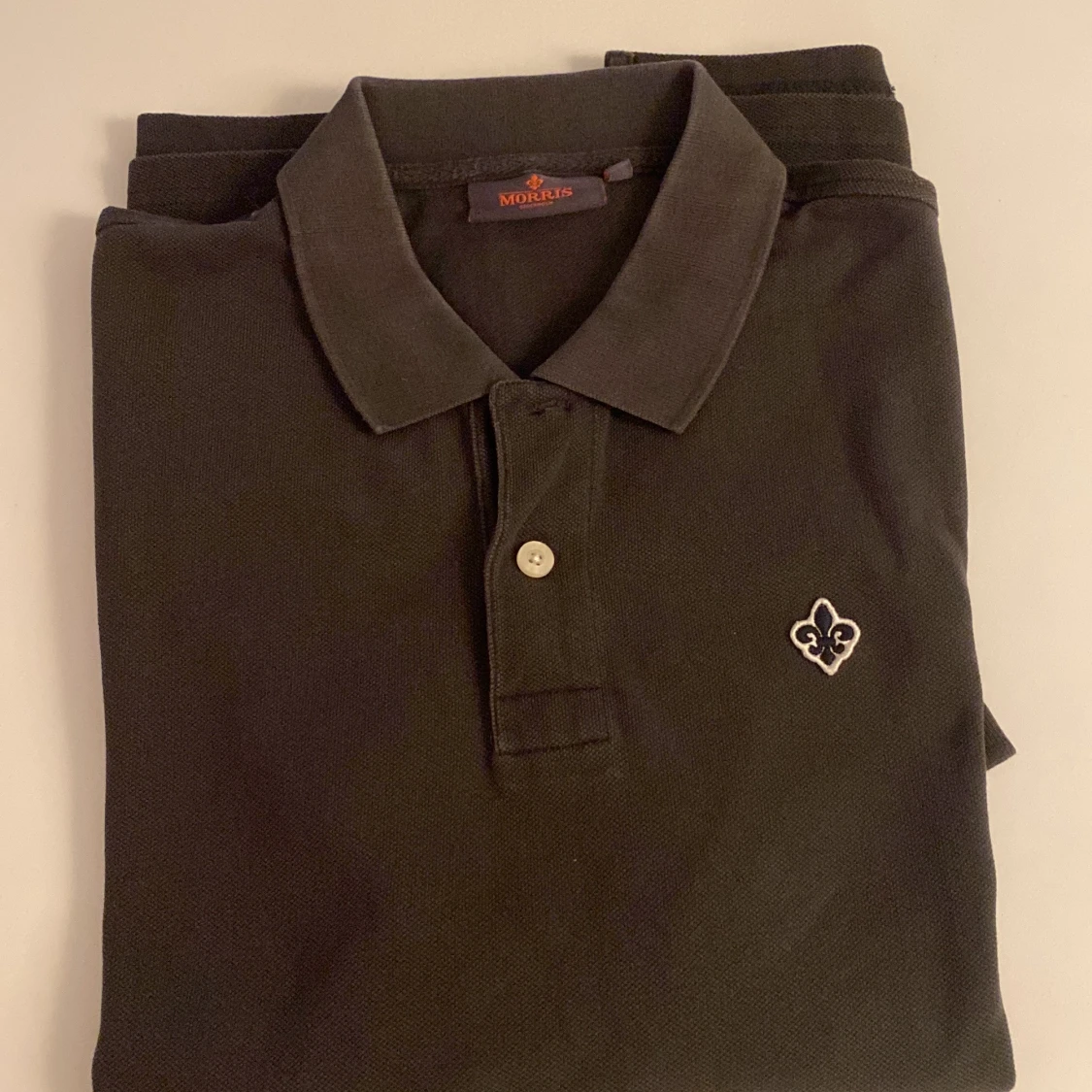 Svart pikétröja från Morris - 90