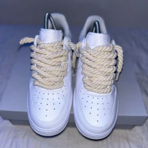 Nike air force 1️⃣ - Bara använt en gång.