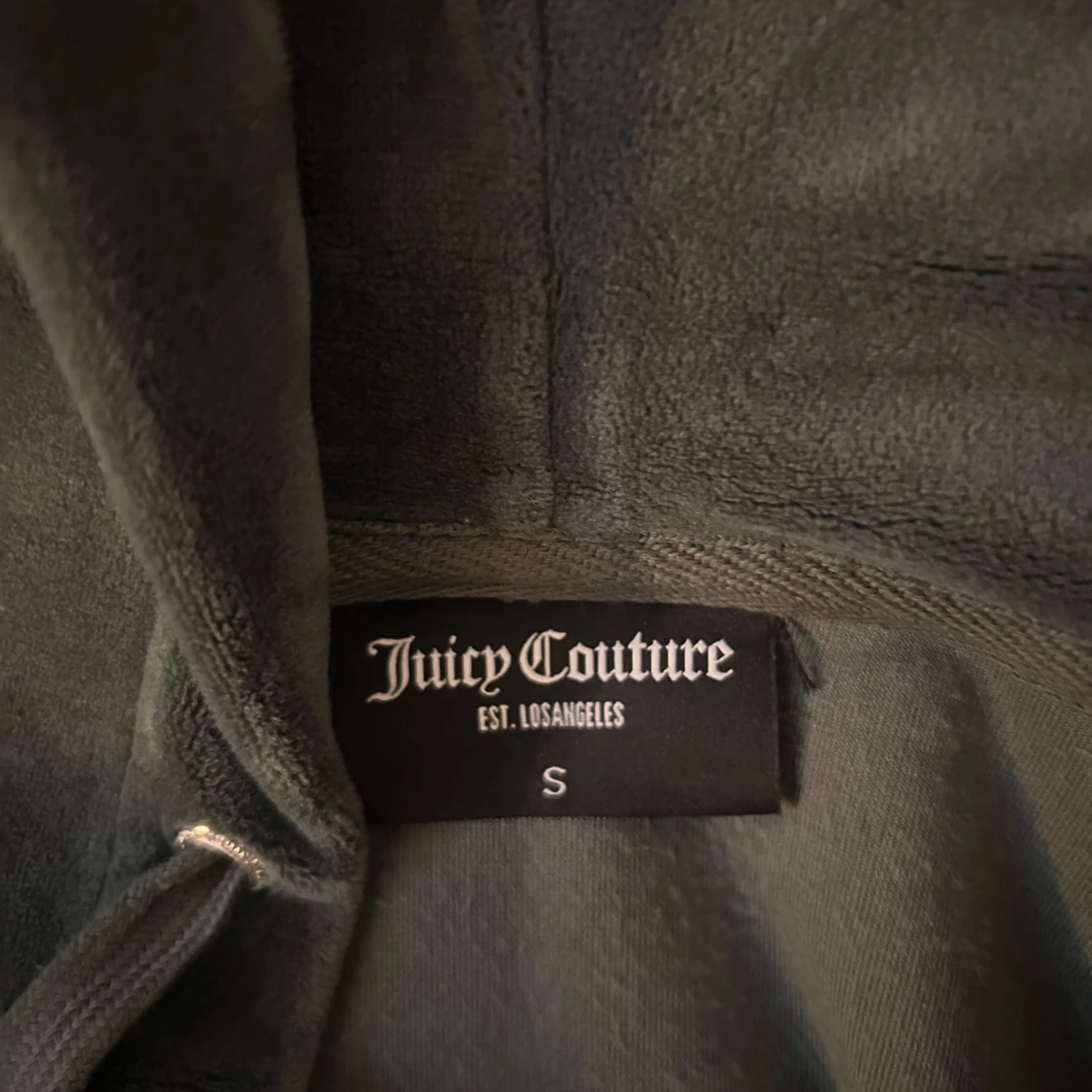 Grön hoodie från Juicy Couture - 90