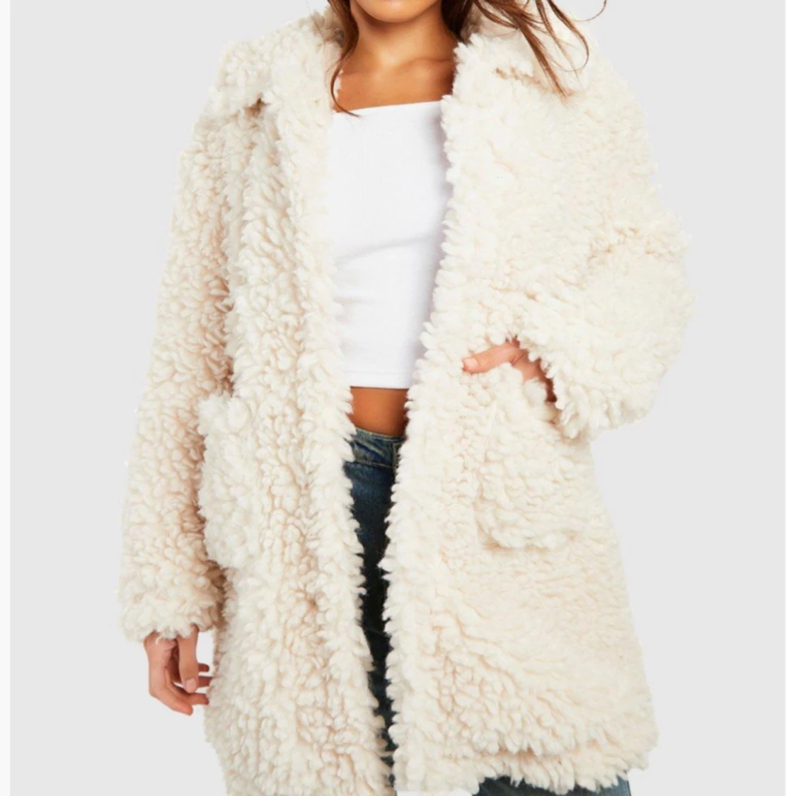 Beige teddyjacka från Boohoo