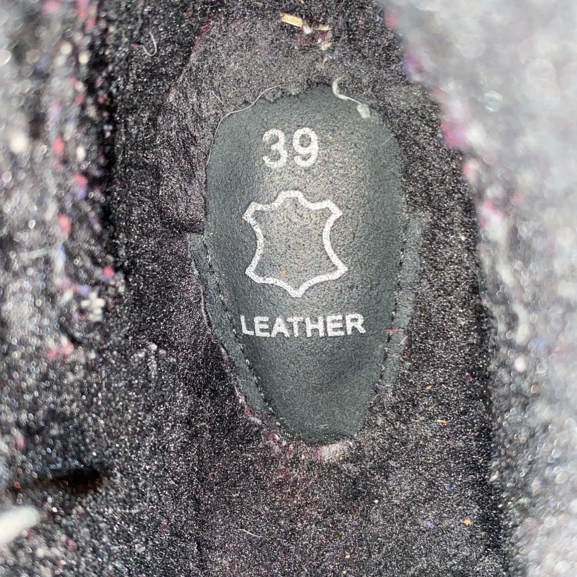 Svarta boots i uggs  - 93