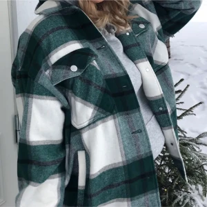 zara grön skjortjacka  - Skjortjacka från zara i grön! Varm och mysig🍂